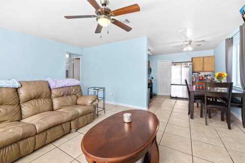 Villa ou maison à vendre à West Palm Beach, Floride: 3 chambres, 86.96 m2 № 2429806 - photo 6