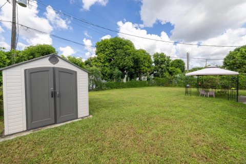 Villa ou maison à vendre à West Palm Beach, Floride: 3 chambres, 86.96 m2 № 2429806 - photo 20