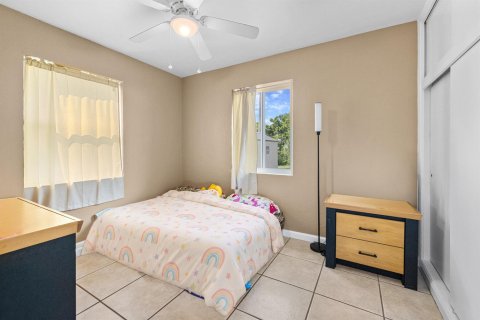 Villa ou maison à vendre à West Palm Beach, Floride: 3 chambres, 86.96 m2 № 2429806 - photo 13