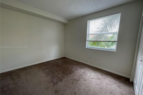 Condo in Sunny Isles Beach, Florida, 3 bedrooms  № 2007896 - photo 14
