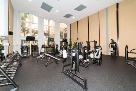 Condo in Sunny Isles Beach, Florida, 3 bedrooms  № 2007896 - photo 3