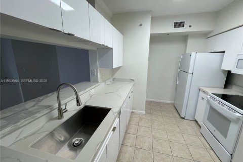 Condo in Sunny Isles Beach, Florida, 3 bedrooms  № 2007896 - photo 9