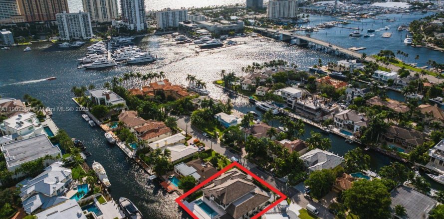 Casa en Fort Lauderdale, Florida 7 dormitorios, 557.41 m2 № 1953961