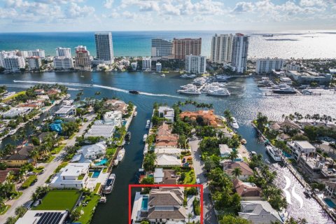 Casa en venta en Fort Lauderdale, Florida, 7 dormitorios, 557.41 m2 № 1953961 - foto 2