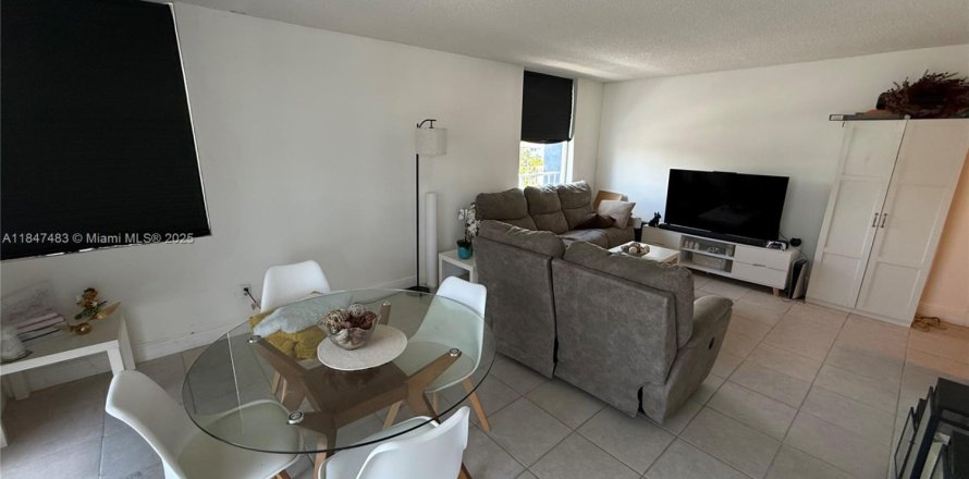 Condo à North Miami Beach, Floride, 2 chambres № 1847607