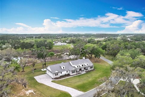 House in Howey-in-the-Hills, Florida 4 bedrooms, 284.28 sq.m. № 1826473 - photo 6