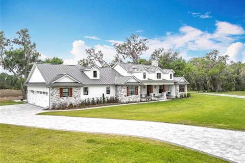 House in Howey-in-the-Hills, Florida 4 bedrooms, 284.28 sq.m. № 1826473 - photo 2