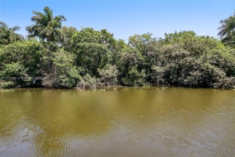 Condo in Oakland Park, Florida, 1 bedroom  № 1726884 - photo 27
