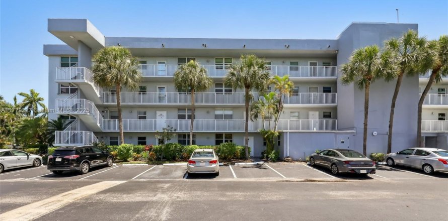 Condo in Oakland Park, Florida, 1 bedroom № 1726884