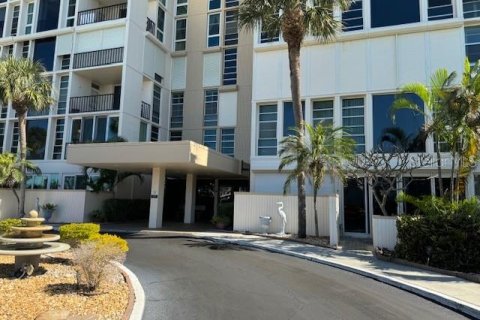 Condominio en venta en South Pasadena, Florida, 2 dormitorios, 114.27 m2 № 1838922 - foto 1