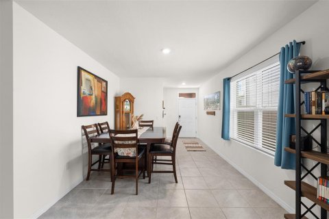 House in Wesley Chapel, Florida 3 bedrooms, 140.84 sq.m. № 2422828 - photo 11