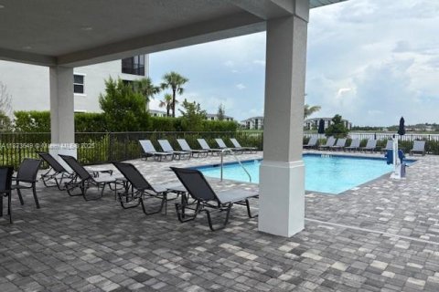 Condo in Ave Maria, Florida, 2 bedrooms  № 1955969 - photo 17