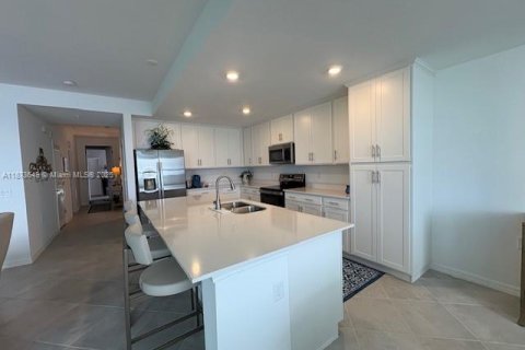 Condo in Ave Maria, Florida, 2 bedrooms  № 1955969 - photo 2