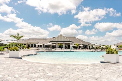 Condo in Ave Maria, Florida, 2 bedrooms  № 1955969 - photo 25