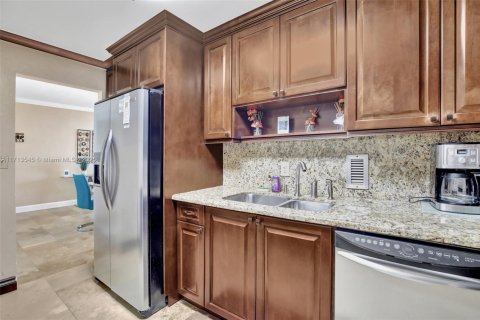 Condominio en venta en Hollywood, Florida, 1 dormitorio, 81.2 m2 № 1699367 - foto 17