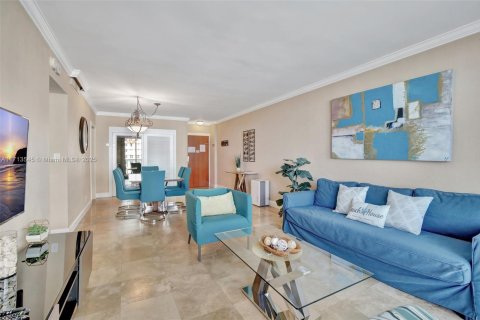 Condominio en venta en Hollywood, Florida, 1 dormitorio, 81.2 m2 № 1699367 - foto 10