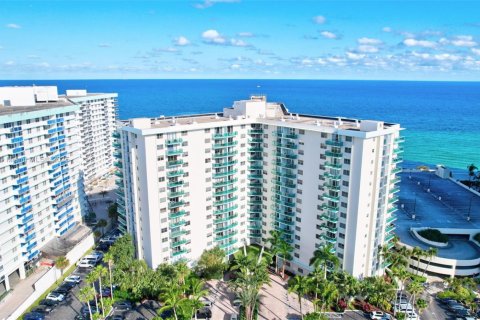 Condominio en venta en Hollywood, Florida, 1 dormitorio, 81.2 m2 № 1699367 - foto 30