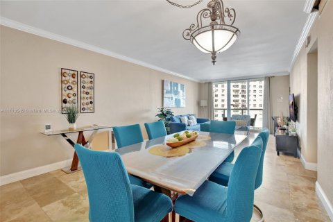Condominio en venta en Hollywood, Florida, 1 dormitorio, 81.2 m2 № 1699367 - foto 4