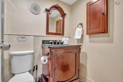 Condominio en venta en Hollywood, Florida, 1 dormitorio, 81.2 m2 № 1699367 - foto 18