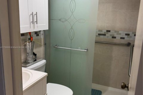 Condo in Sunrise, Florida, 1 bedroom  № 1696085 - photo 27