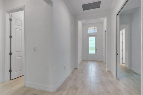 Casa en venta en Fort Myers, Florida, 4 dormitorios, 208.75 m2 № 2324098 - foto 9