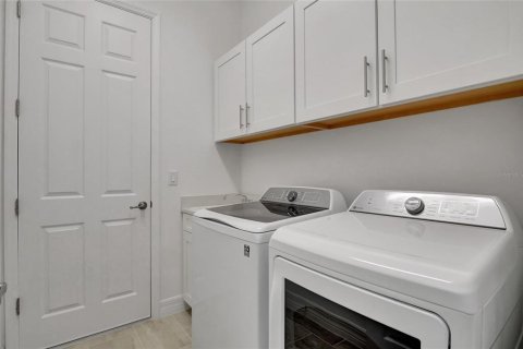 Casa en venta en Fort Myers, Florida, 4 dormitorios, 208.75 m2 № 2324098 - foto 22