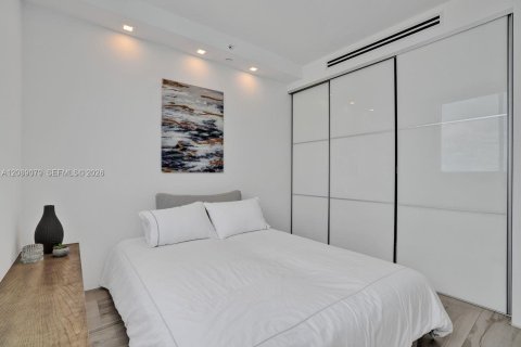 Condo in Miami Beach, Florida, 2 bedrooms  № 2399962 - photo 30