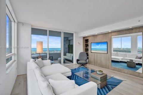Condo in Miami Beach, Florida, 2 bedrooms  № 2399962 - photo 3