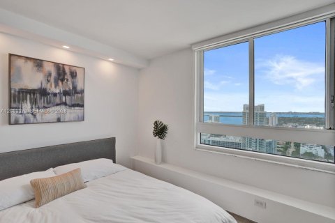 Condo in Miami Beach, Florida, 2 bedrooms  № 2399962 - photo 20