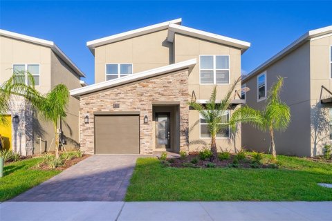 Casa en Davenport, Florida 5 dormitorios, 286.23 m2 № 2115570