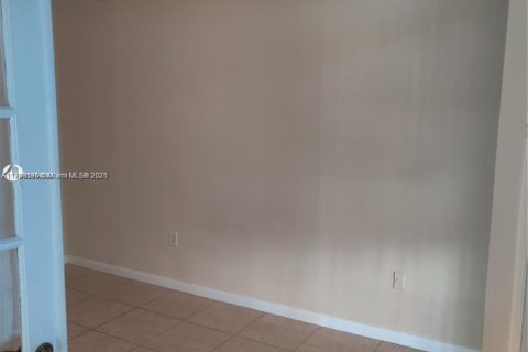 Copropriété à vendre à Coral Gables, Floride: 2 chambres, 84.54 m2 № 1863297 - photo 9