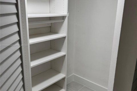 Copropriété à vendre à Coral Gables, Floride: 2 chambres, 84.54 m2 № 1863297 - photo 15