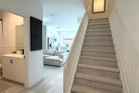 Купить таунхаус в Майами, Флорида 3 спальни, 116.69м2, № 2040312 - фото 28