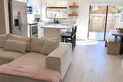 Купить таунхаус в Майами, Флорида 3 спальни, 116.69м2, № 2040312 - фото 8