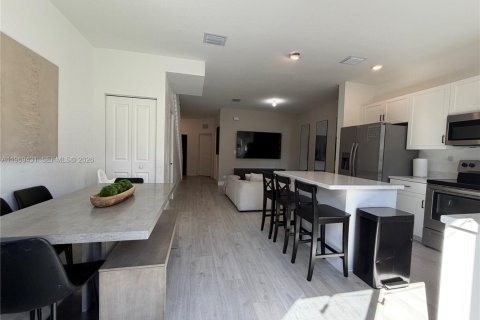 Купить таунхаус в Майами, Флорида 3 спальни, 116.69м2, № 2040312 - фото 21