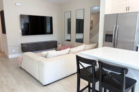 Купить таунхаус в Майами, Флорида 3 спальни, 116.69м2, № 2040312 - фото 4