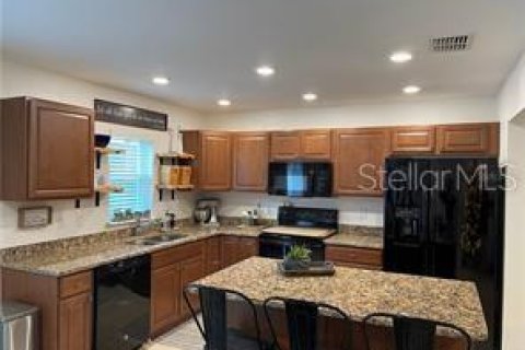 Touwnhouse à louer à Lakeland, Floride: 3 chambres, 164.53 m2 № 2102709 - photo 2