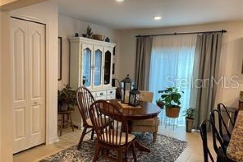 Townhouse in Lakeland, Florida 3 bedrooms, 164.53 sq.m. № 2102709 - photo 8