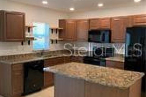 Touwnhouse à louer à Lakeland, Floride: 3 chambres, 164.53 m2 № 2102709 - photo 3