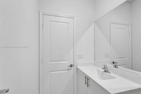 Купить таунхаус в Хомстед, Флорида 3 спальни, 157.47м2, № 1949313 - фото 12