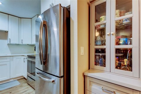 Condo in Tampa, Florida, 2 bedrooms  № 1800194 - photo 24