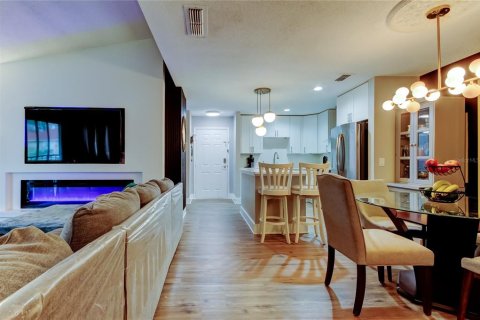 Condo in Tampa, Florida, 2 bedrooms  № 1800194 - photo 4