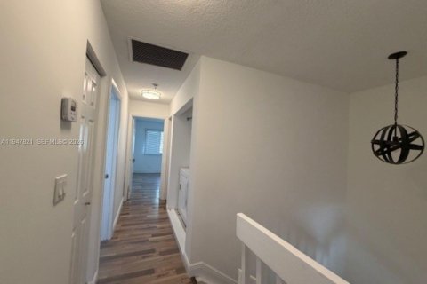 Townhouse in Coral Springs, Florida 3 bedrooms, 140.28 sq.m. № 2062022 - photo 17