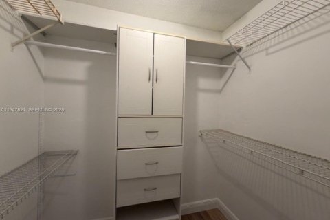 Townhouse in Coral Springs, Florida 3 bedrooms, 140.28 sq.m. № 2062022 - photo 14