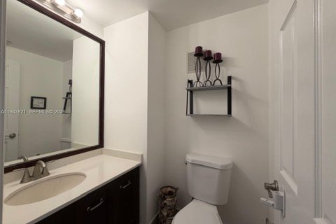 Townhouse in Coral Springs, Florida 3 bedrooms, 140.28 sq.m. № 2062022 - photo 12