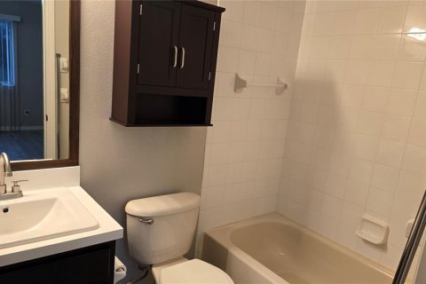 Townhouse in Bradenton, Florida 2 bedrooms, 100.33 sq.m. № 1856336 - photo 5