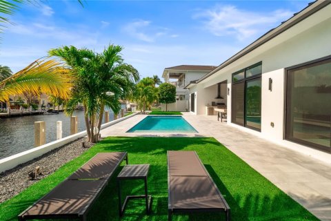 House in Fort Lauderdale, Florida 4 bedrooms, 288 sq.m. № 1475510 - photo 13