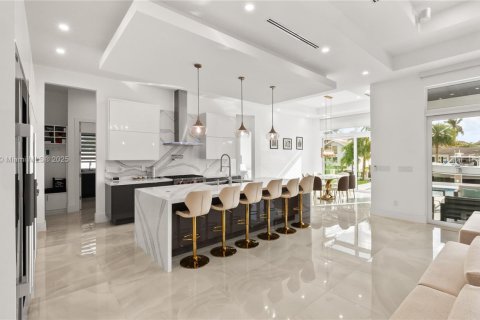 House in Fort Lauderdale, Florida 4 bedrooms, 288 sq.m. № 1475510 - photo 14
