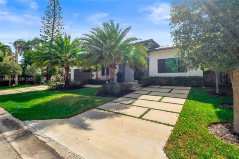 House in Fort Lauderdale, Florida 4 bedrooms, 288 sq.m. № 1475510 - photo 2