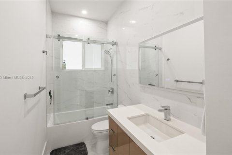 House in Fort Lauderdale, Florida 4 bedrooms, 288 sq.m. № 1475510 - photo 24